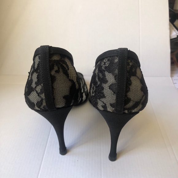 Stuart Weitzman Guipure Lace Heels Open Toe Black Size 39.5 Slip On - Picture 6 of 9